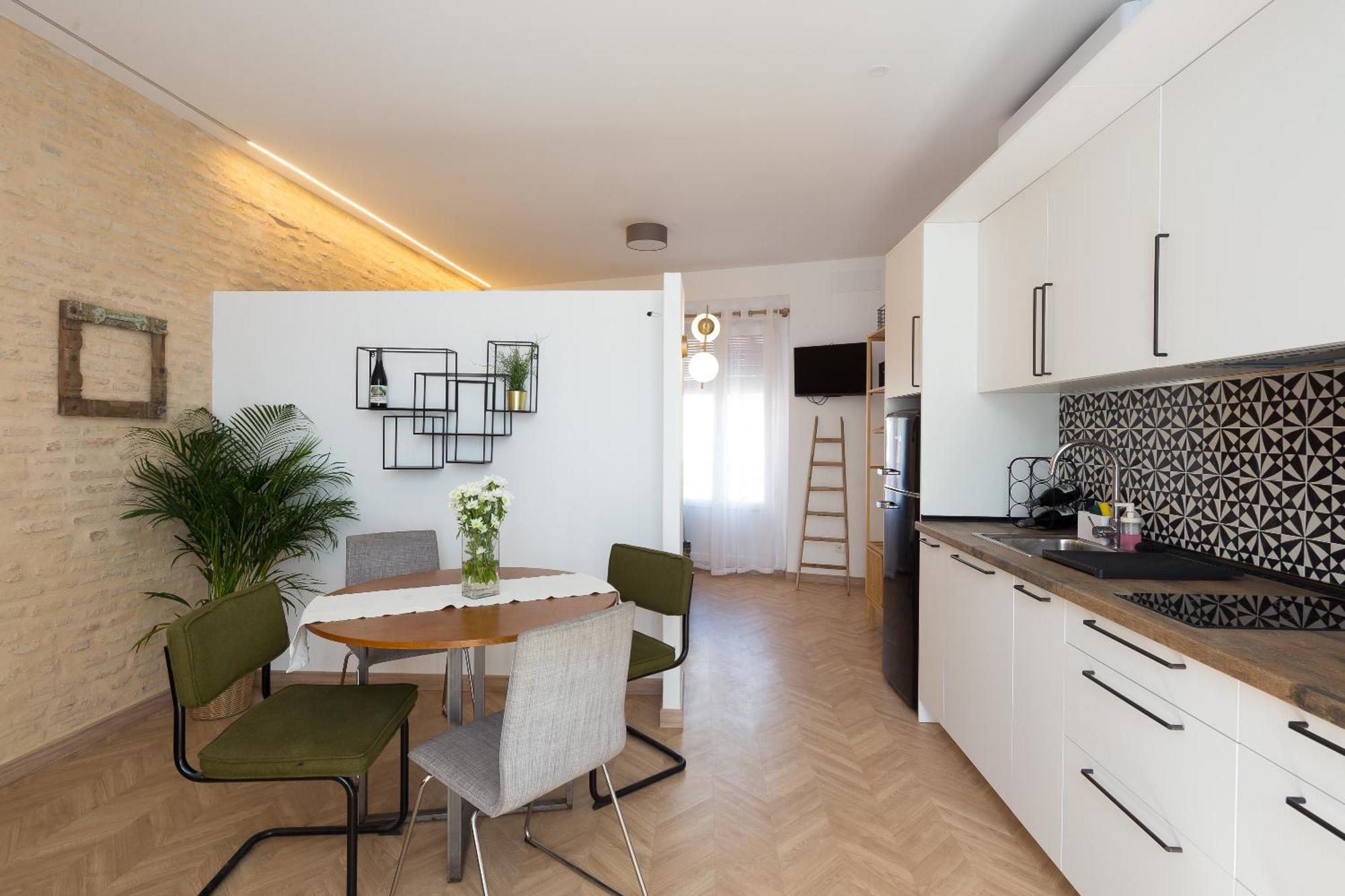 Center Apartment Fully Eqquiped Opcional Breakfast セビリア エクステリア 写真